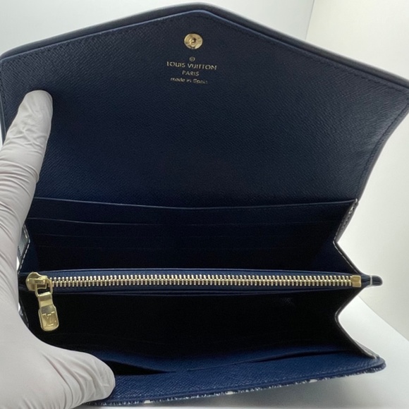 Louis Vuitton Sarah Wallet - Picture 2 of 4